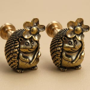 Vintage Brass Hedgehog Drawer Knob, Cute Hedgehog with Flower Cabinet Pull, Whimsical Cottagecore Furniture Hardware, Animal Dresser Handle