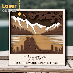 Amantes junto al lago SVG. Archivo cortado a láser para Glowforge. Cita de amor familiar, pareja, regalo de boda, naturaleza. SVG, DXF, AI, PDF, CDR. Descarga instantánea.