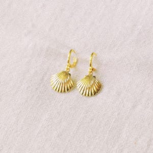 Mila Huggies- Gold Plated Seashell Huggies, Beachy & Preppy Earrings for Everyday, Elegant Ocean-Themed Earrings, Marine Biology Gift
