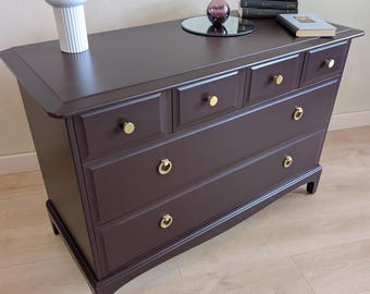 Stag Minstrel Chest of Drawers – Rich Burgundy Mid Century 4 over 2 Chest of Drawers