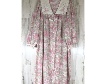 Pretty Looks Nightgown Large Pink Florali Embroidered Collar Vintage USA Cottage