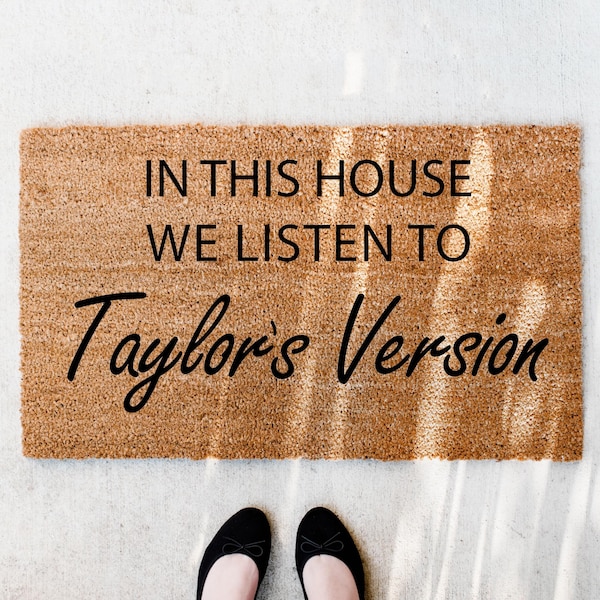 Farmhouse Style Exterior House Decorations photo