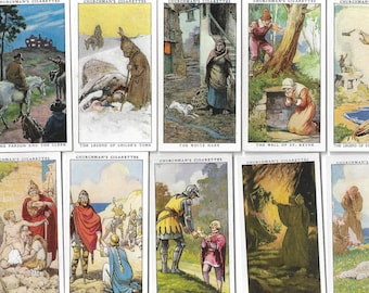 Puede incluir: Colección de cromos de cigarrillos antiguos con ilustraciones coloridas de escenas históricas y míticas. Cada cromo muestra una imagen diferente con texto, mostrando diversas narrativas y personajes.