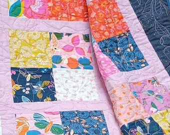 Trapunta patchwork in cotone fatta a mano, tessuti floreali moderni