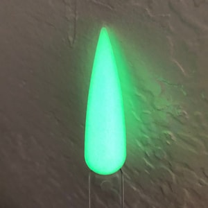 BRILLO VERDE en el polvo acrílico oscuro, polvo de inmersión, polvo acrílico para uñas, polvo acrílico brillante, polvo de uñas acrílico, polvo de uñas de inmersión