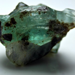 65.0 CT Edel seltene natürliche grüne transparente Smaragd Kristalle Cluster Matrix kombinieren Glimmer Specimen aus Chitral Pakistan