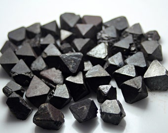 Seltene natürliche BLACK Hämatit Kristalle 100 gm Top Qualität Vollterminierte Kristalle für Sammler und Schmuck