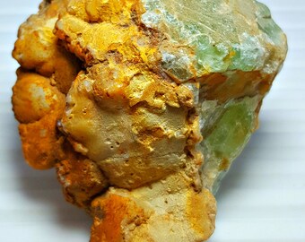 180.0 GM 魅力的な希少なシーグリーンアクアマリン結晶標本