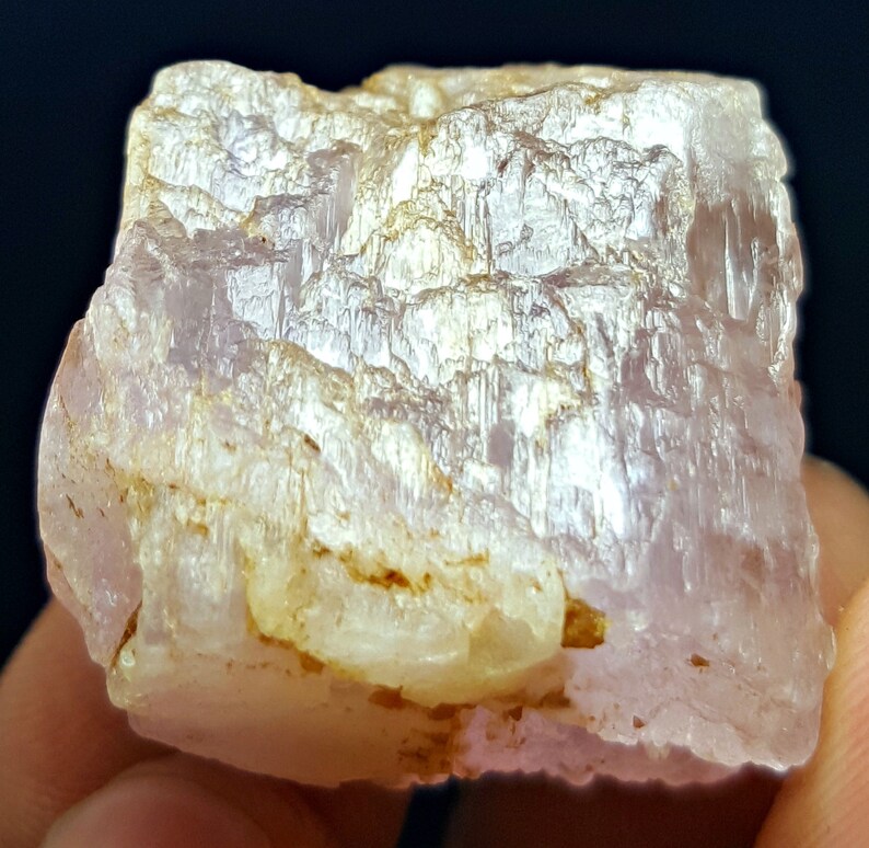132,0 CT vattenetsad rosa kunzitkristall - Afghanistan bild 4