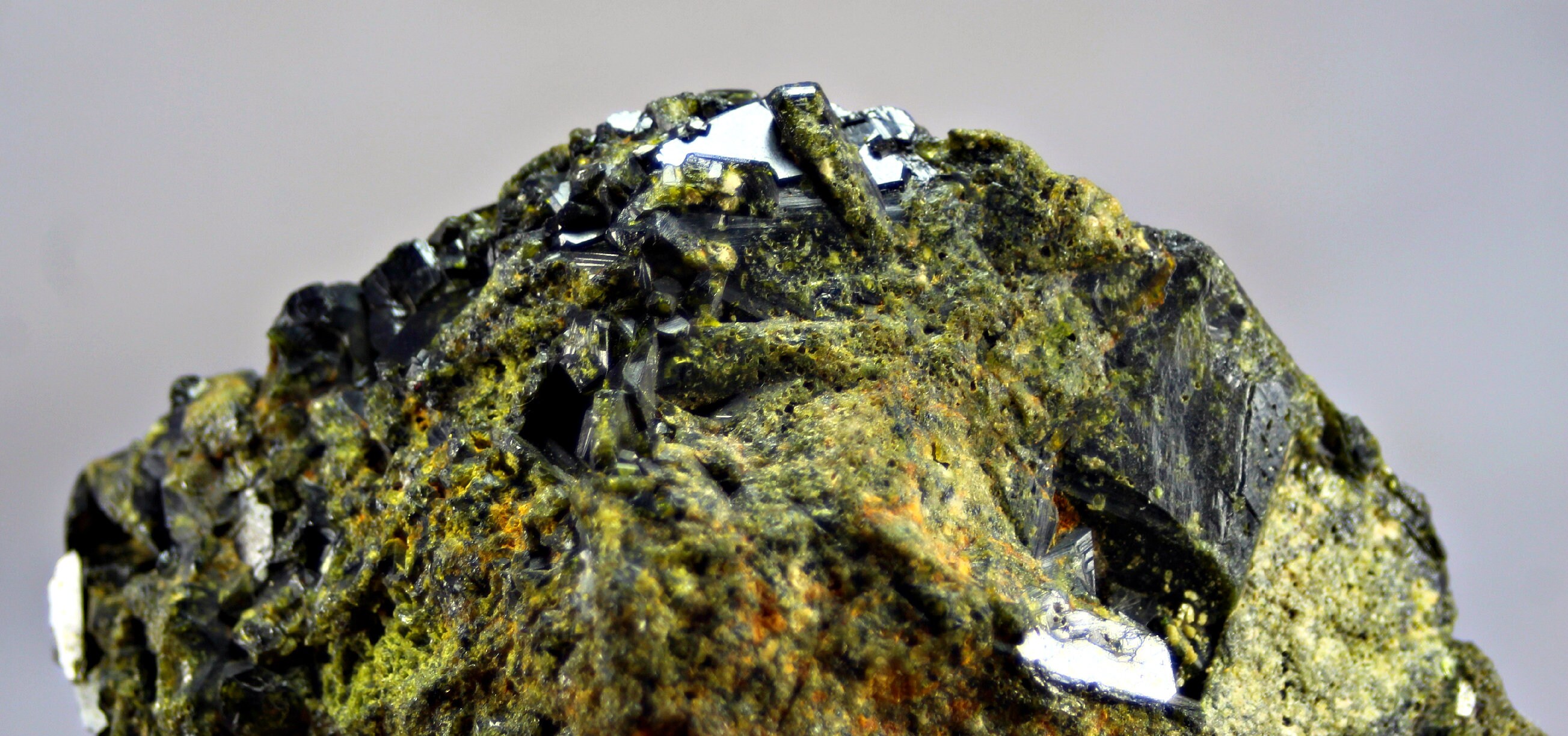 E1★特選NEW★希少石♢激安☆【9.5mmグリーンエピドートインクォーツ】❤️ 416.0 GM Spectacular Green Epidote Crystals Specimen