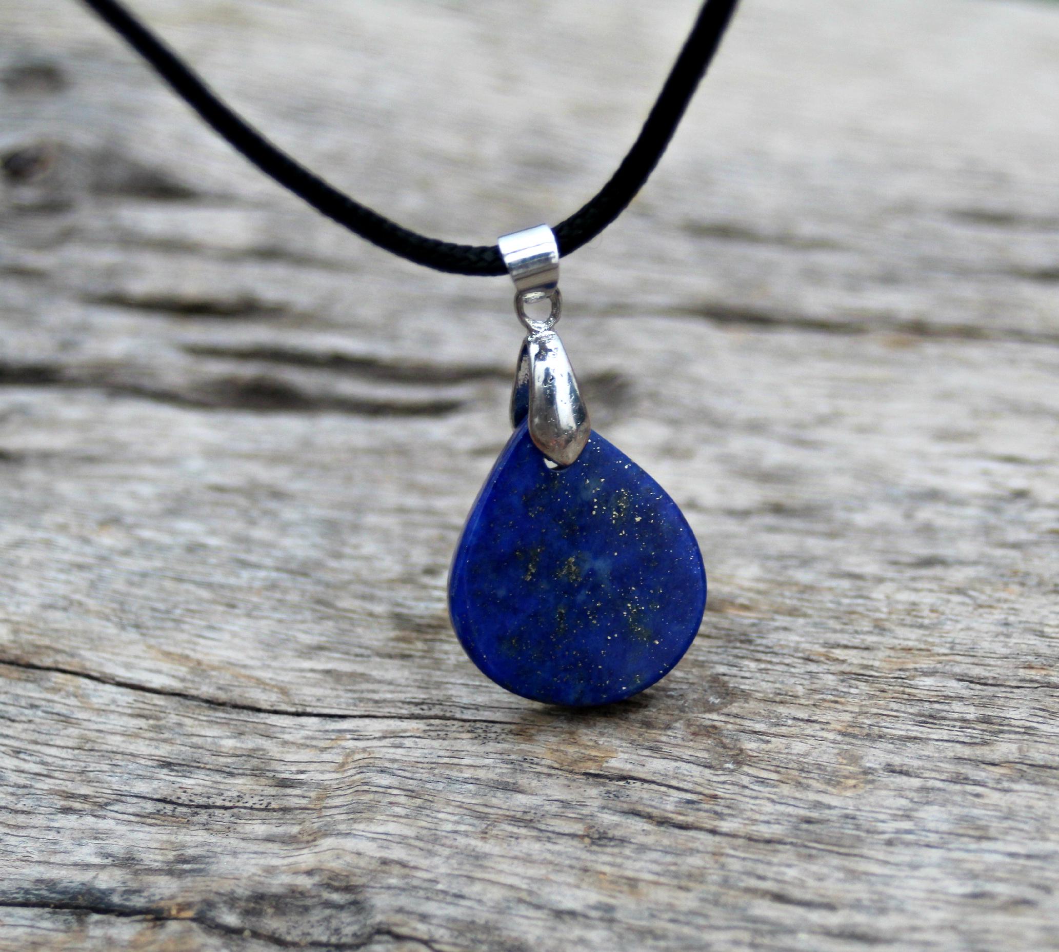 Pendentif Orgonite Om en Lapis Lazuli Qualité AAA - 2026