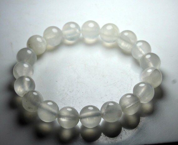 Braccialetto di perline di pietra di luna naturale fatto a mano / Gioiello energetico calmante / Regalo per lui o per lei - Italia