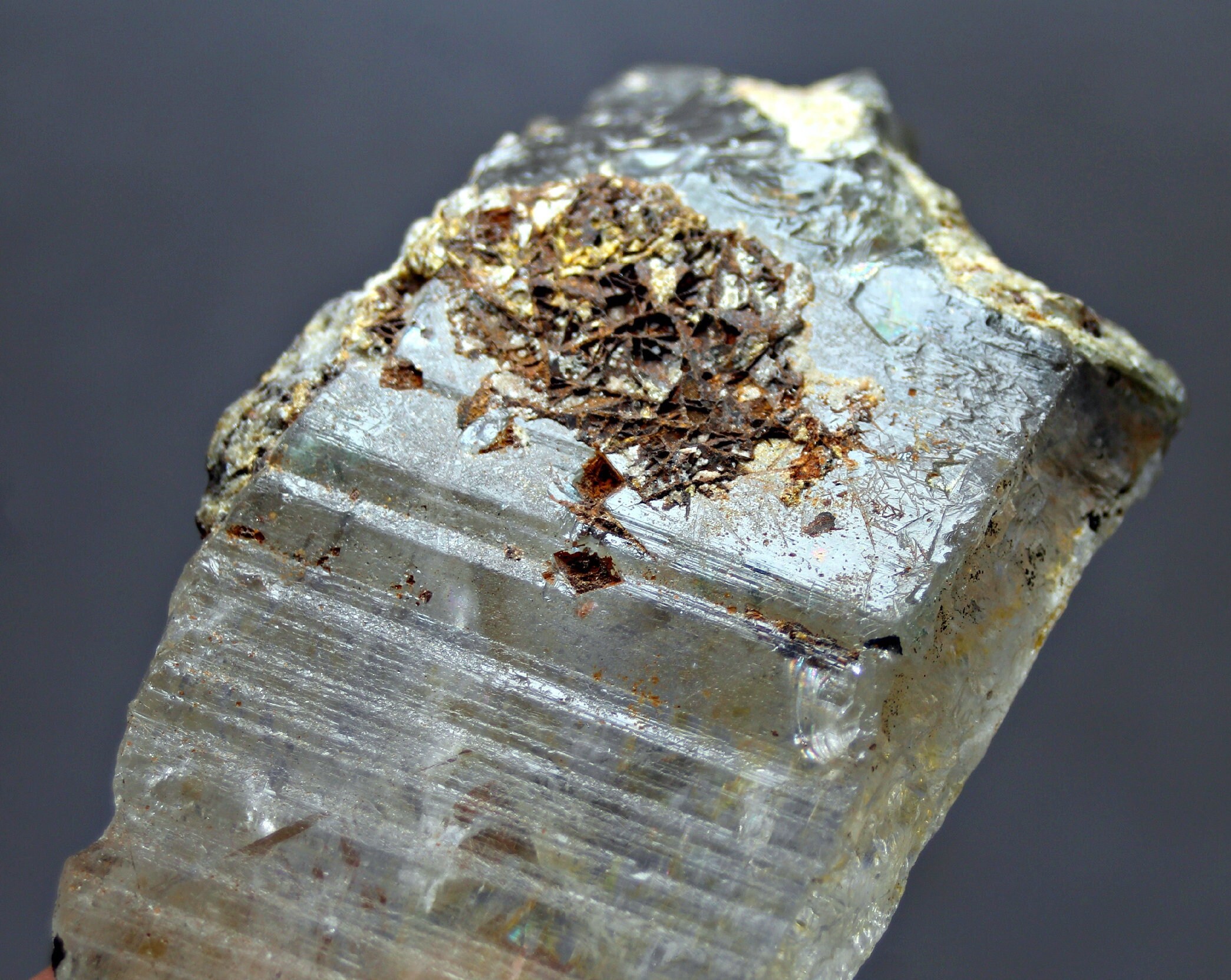 167.0 GM Extremely Rare Natural Gwindel Faden Quartz Crystal 167.0 GM Extremely Rare Natural Gwindel Faden Quartz Crystal