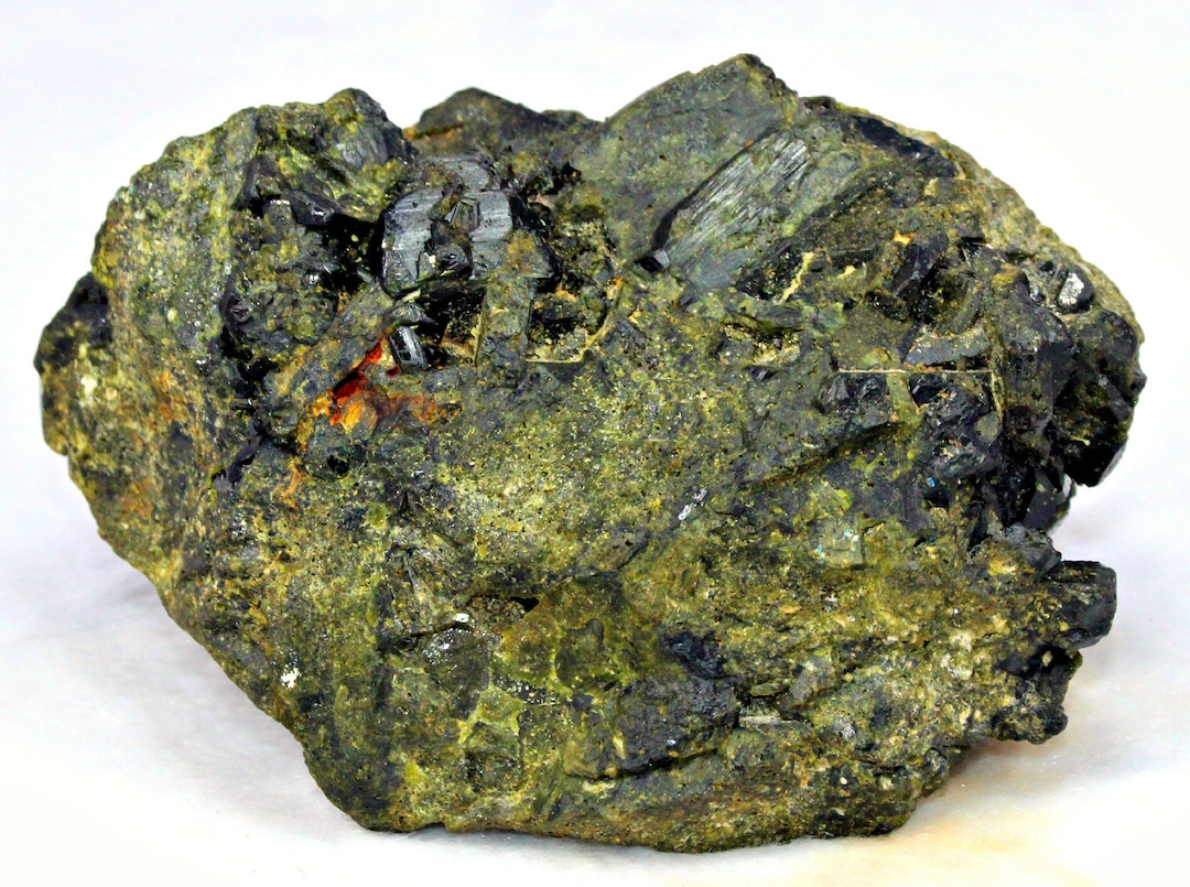 緑色緑簾石結晶標本 - 天然未処理鉱物、アフガニスタン産 - Etsy 日本