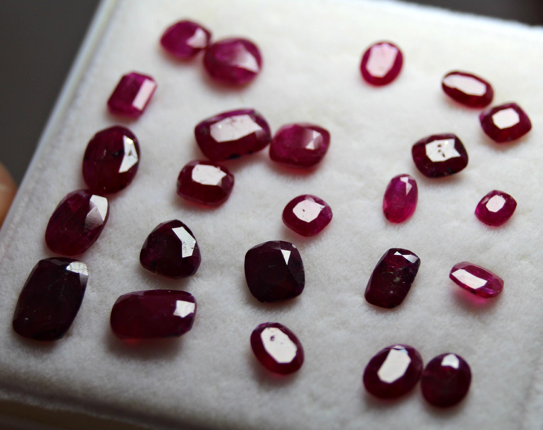 Ruby Lot Pigeon Blood Red Ruby Lot Batakundi Mine Kashmir Pakistan 21.50 Ct ...