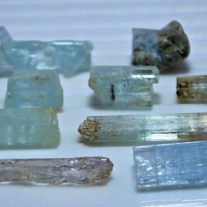 199.0 CT Pleasing Water Etched Aquamarine & One Kunzite Crystals Lot - Gorgeous Rare Well Terminated Natural Aquamarine Kunzite Crystal Lot