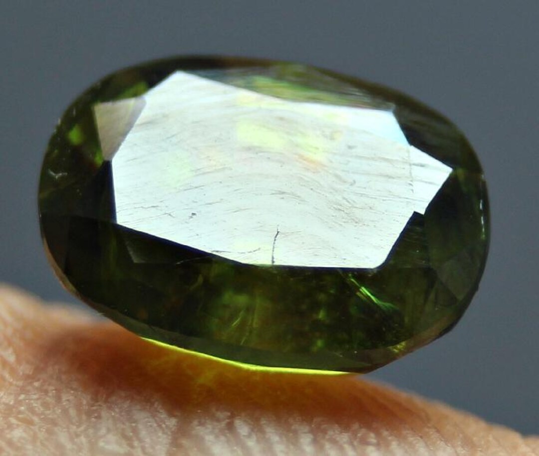 Green Sphene Titanite Loose Gemstone Ct Top Quality Eye Clean