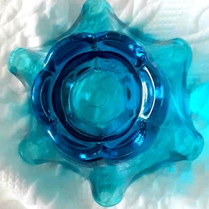 Bottom view of this gorgeous bowl.