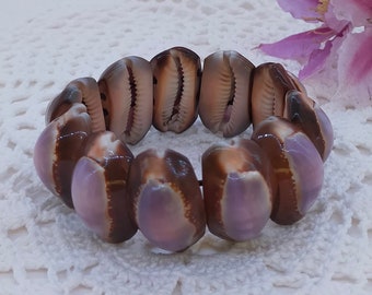 women's shell bracelet cowrie cowrie purple old rare /natural shell bracelet/ old shell bracelet /boho cowrie bracelet