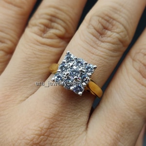 Anillo de compromiso para mujer con diamantes de talla redonda de 1,50 ct, chapado en oro amarillo y blanco de 14 k