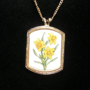 Avon Necklaces, 1970 - 80's Styles Your Choice, Butterfly, Floral, or Beaded Goldtone Floral Daffodil