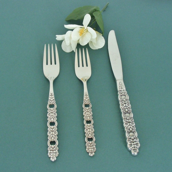 Oneida  Viola Viola  Pattern Stainless  Flatware Replacements Forks And Knives