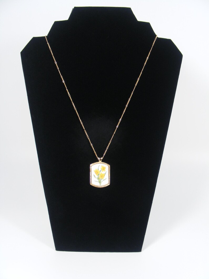 Avon Necklaces, 1970 - 80's Styles Your Choice, Butterfly, Floral, or Beaded Goldtone image 13