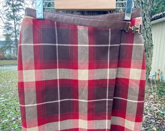 Vintage Women's Plaid Wool Wrap Skirt Size 4