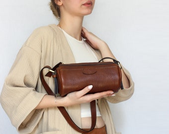 Leather Shoulder Bag Women's/ Leather Round Bag With Zipper For Her/ Soft Leather Bag Women's/ Handmade Leather Bag/ Minimalist Shoulder Bag