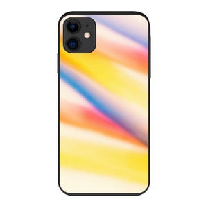 Op de afbeelding: Een smartphonehoesje met een zwarte rand en een kleurrijk abstract ontwerp. Het ontwerp heeft gemengde strepen van geel, oranje, roze en blauw, waardoor een zacht, wazig effect ontstaat. De hoes heeft een glanzende afwerking.