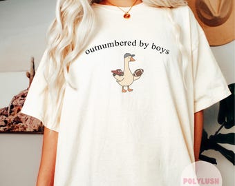 Transferencia térmica "Outnumbered By Boys" - Diseño brillante, sin maleza y listo para usar.