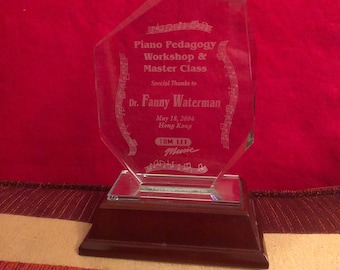 Premio de la Música entregado en Hong Kong al Dr. Fanny Waterman