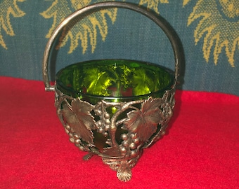 Vintage Sugar Bowl in Great Condition