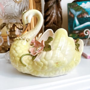 Vintage Swan Ceramic Vase