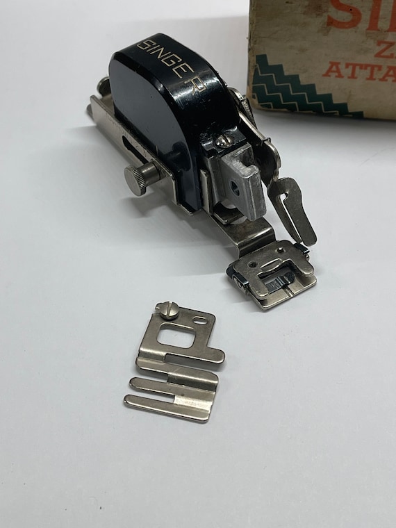 Sewing & Needlecraft 401 319 Vintage Singer Zig Zag Attachment 160745 Slant Shank 301 Craft