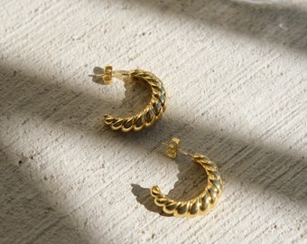 Gold Croissant Hoops, 18K Gold Plated Brass Medium Hoop Earrings,Minimalistic Earrings,croissant Hoops in gold,bubble Earrings for women