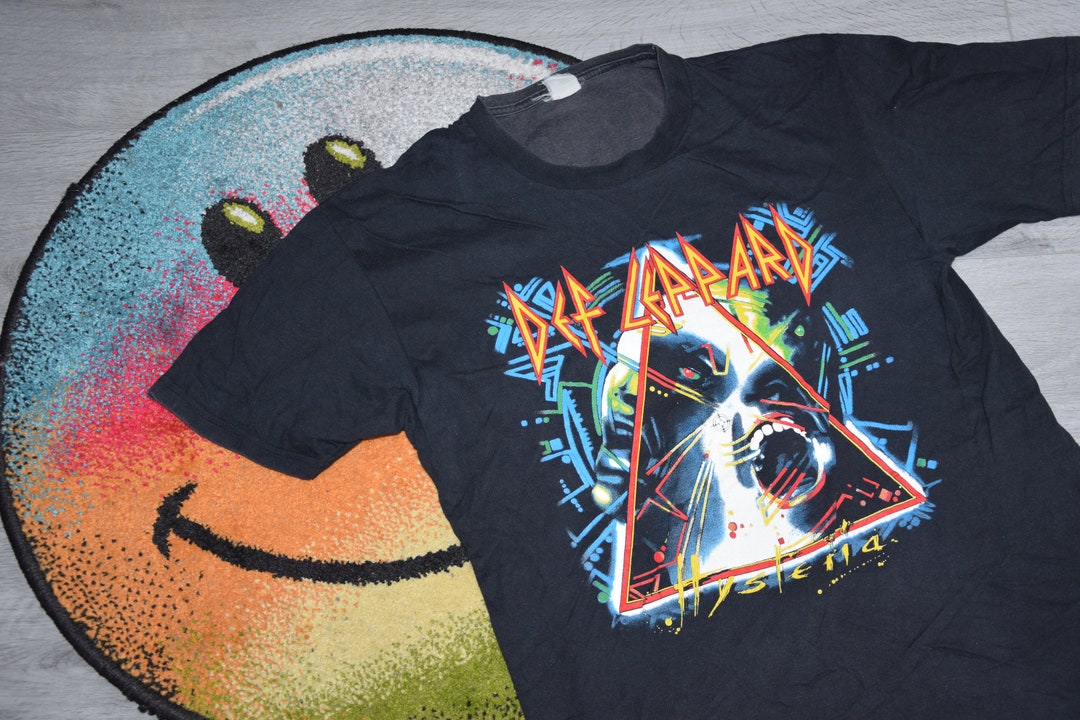 Freeze Max Men's Def Leppard Department Of Rock T-Shirt In Black | Size 2XL | D110028-BLK - Foto 9