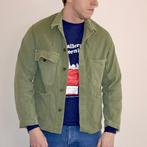 Vintage corduroy work jacket Size Medium vtg distressed green wrk jkt Sz 52 (vintage French jacket, vintage army jacket, vtg RRL)