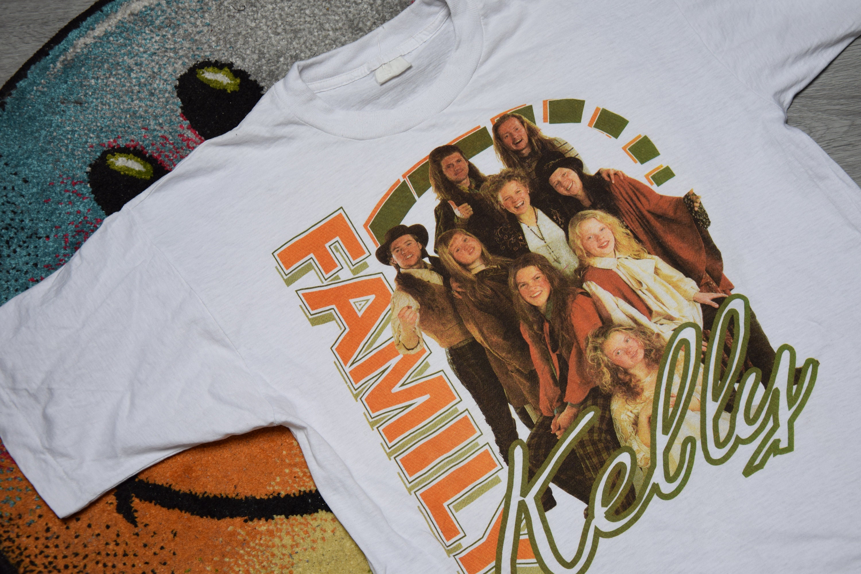 90s Vintage Kelly Family Shirt Size Large Vtg White Pop Music Band 