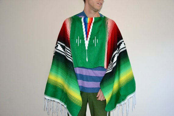 Vintage multicolor poncho Vtg green red American … - image 10