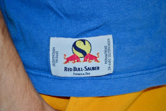 90s Vintage Red Bull Sauber shirt Size M vtg fade… - image 5