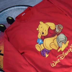 Jaren 90 vintage Winnie de Poeh-sweater maat Large VTG rood grappig sweatshirt (vtg cartoon trui, vintage cartoon beer T-shirt)