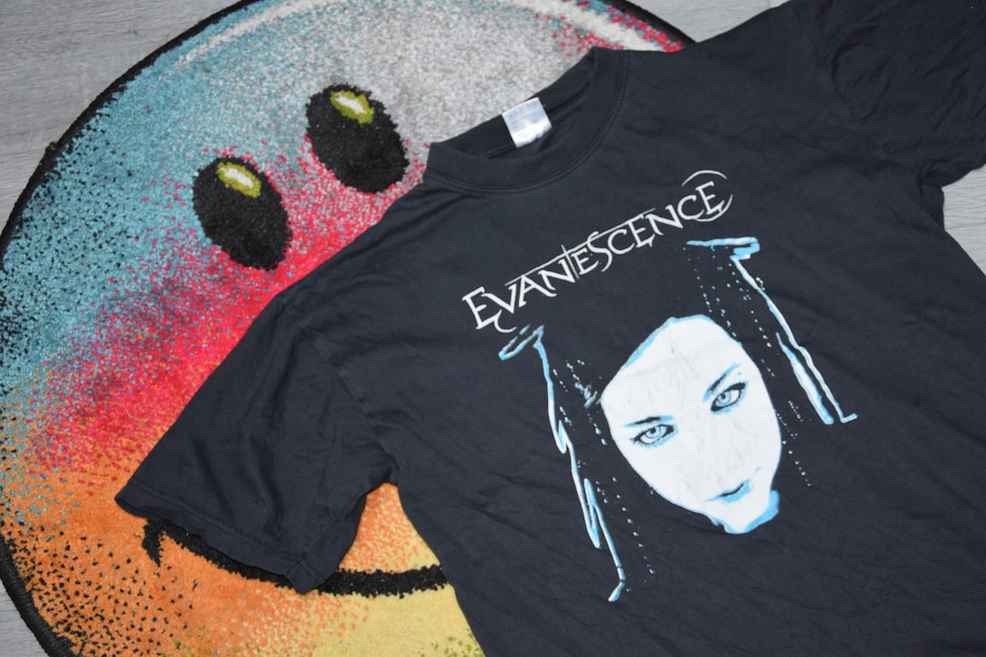 Vintage Evanescence Shirt Size Small Vtg Black Goth Rock Band Tee