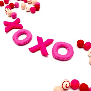 XOXO Felt Ball Garland, Valentines Felt Ball Garland, Valentines Banner, Valentines Day Garland, Holiday garland