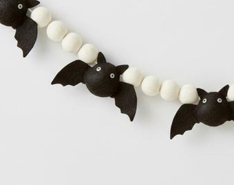Halloween Bats Decor Felt Garland - Spooky Decorations for Mantel