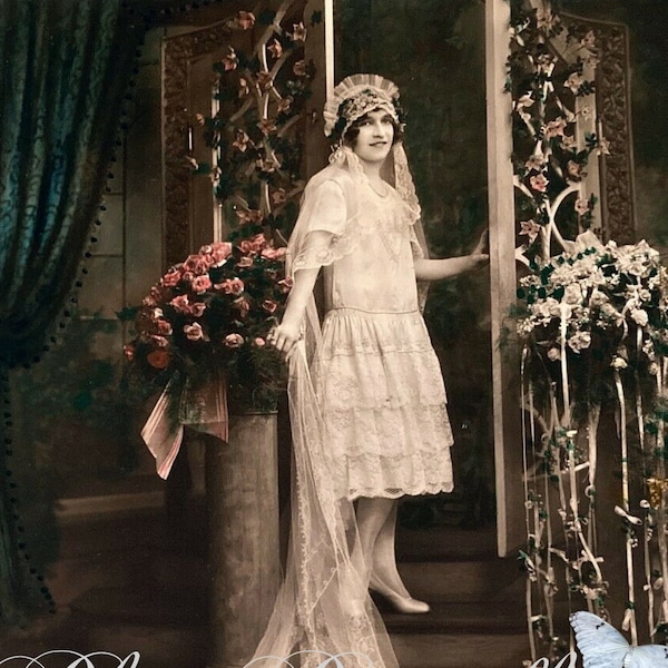 Early 20th century vintage photo, Vintage bridal portrait,  Antique vintage wedding portrait, Digital wedding gown photo