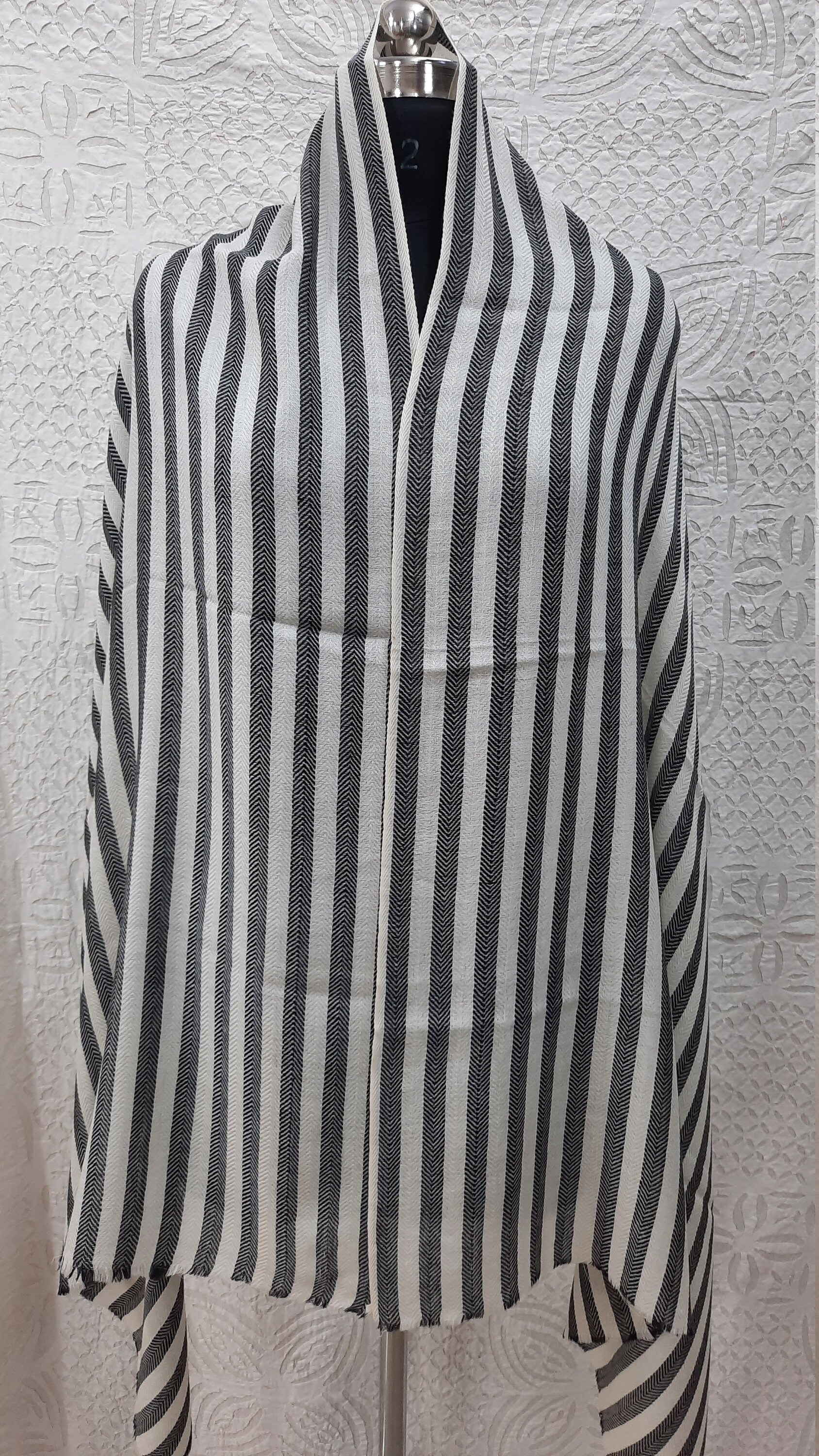 Pure Pashmina Self Stripes Shawl/cashmere Scarf Handwoven on Pure Pashmina Self Stripes Shawl/cashmere Scarf Handwoven on