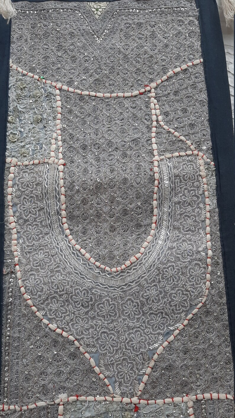 Dekorativ lapptäckslöpare, indisk vintage bomullslapptäckslöpare, väggbonad, handgjord i Rajasthan, broderad boho-tapet bild 4