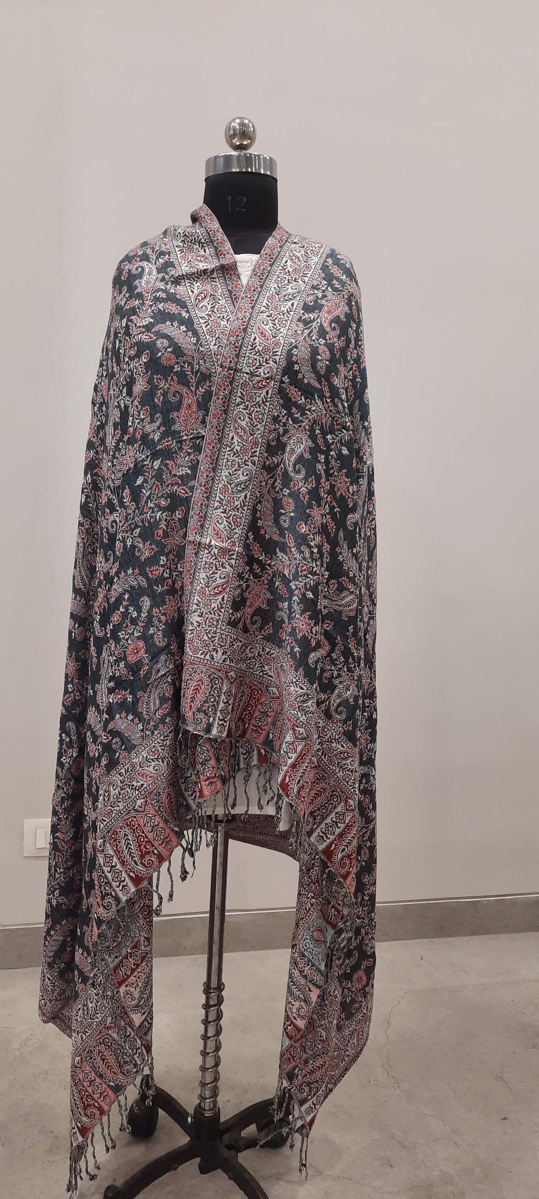 イラン、シルクラグ/サイズ:42x100cm....ir34. Meditation Yak Wool Shawl, Paisley Reversible Large Shawl, Winter