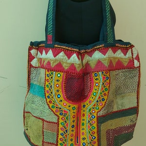 Bohemian style medium sized Embroidered banjara travel bag, Vintage bag, Patchwork bag, Indian bag, Detail Embroidery vintage textile